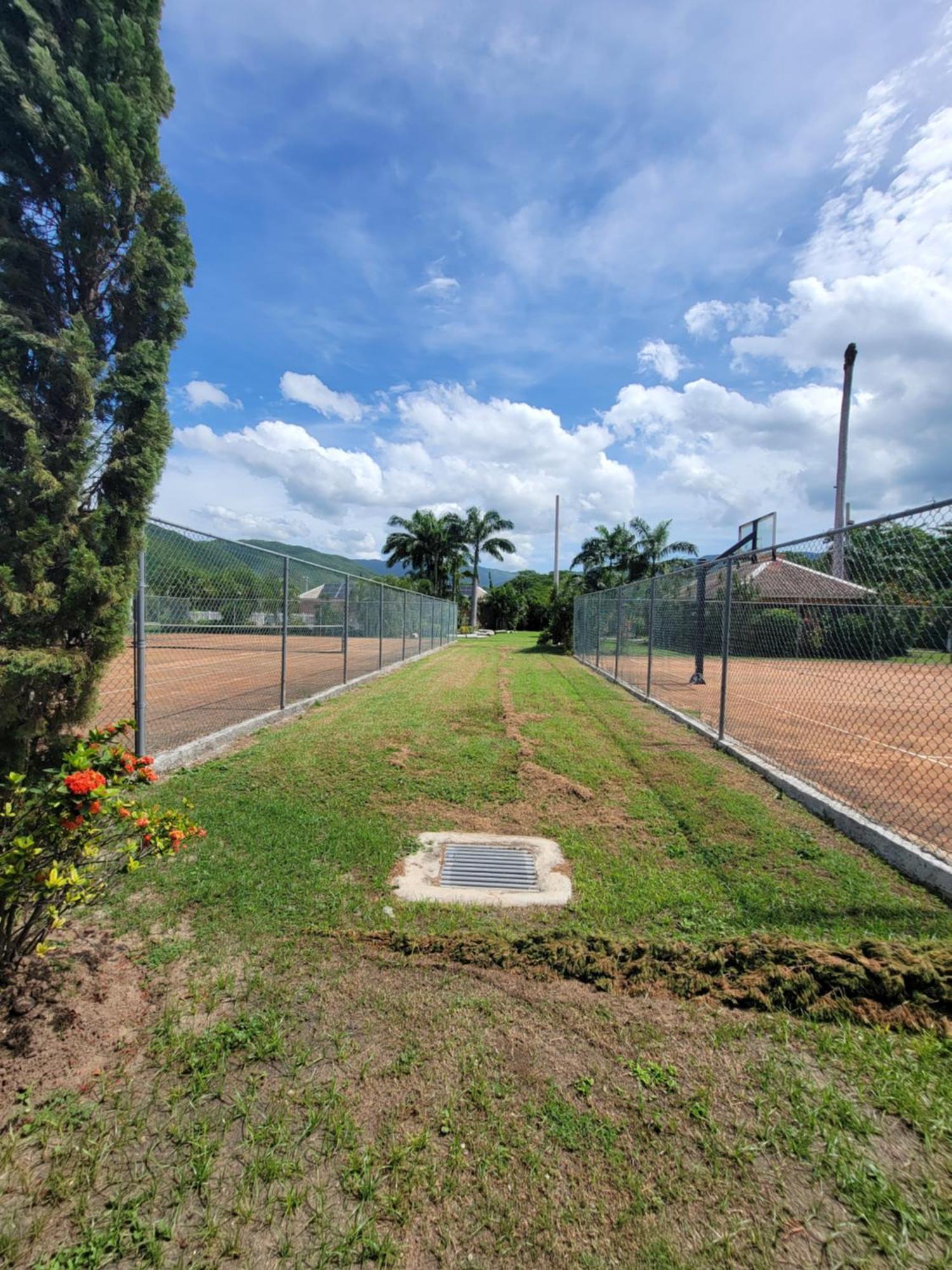 Comfortable Strategic Lodging Quarters Spanish Town Экстерьер фото