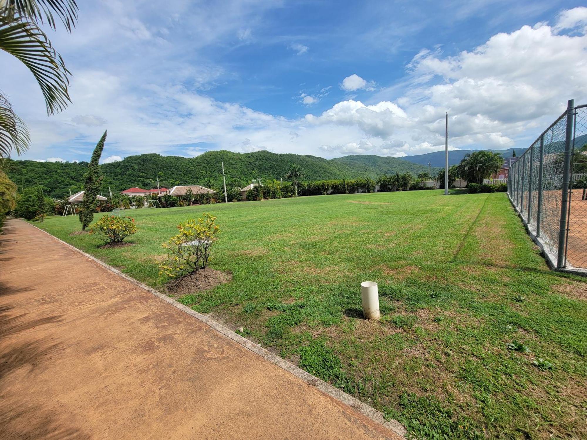 Comfortable Strategic Lodging Quarters Spanish Town Экстерьер фото