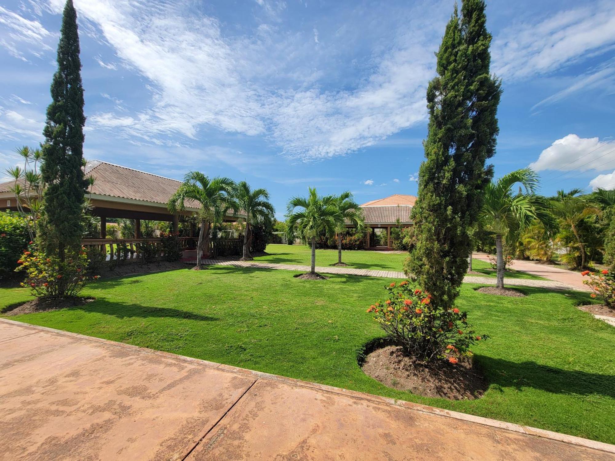 Comfortable Strategic Lodging Quarters Spanish Town Экстерьер фото