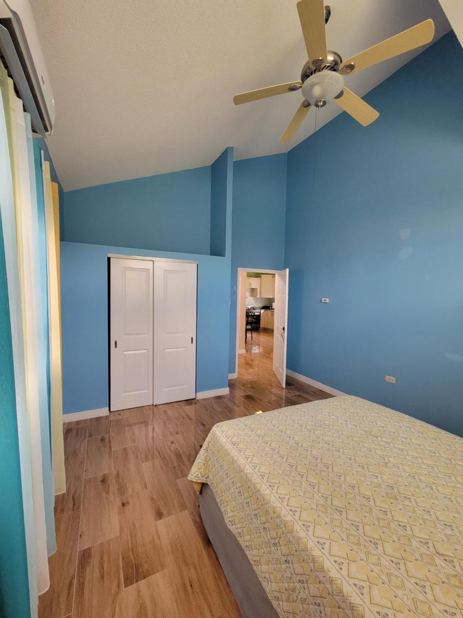 Comfortable Strategic Lodging Quarters Spanish Town Экстерьер фото